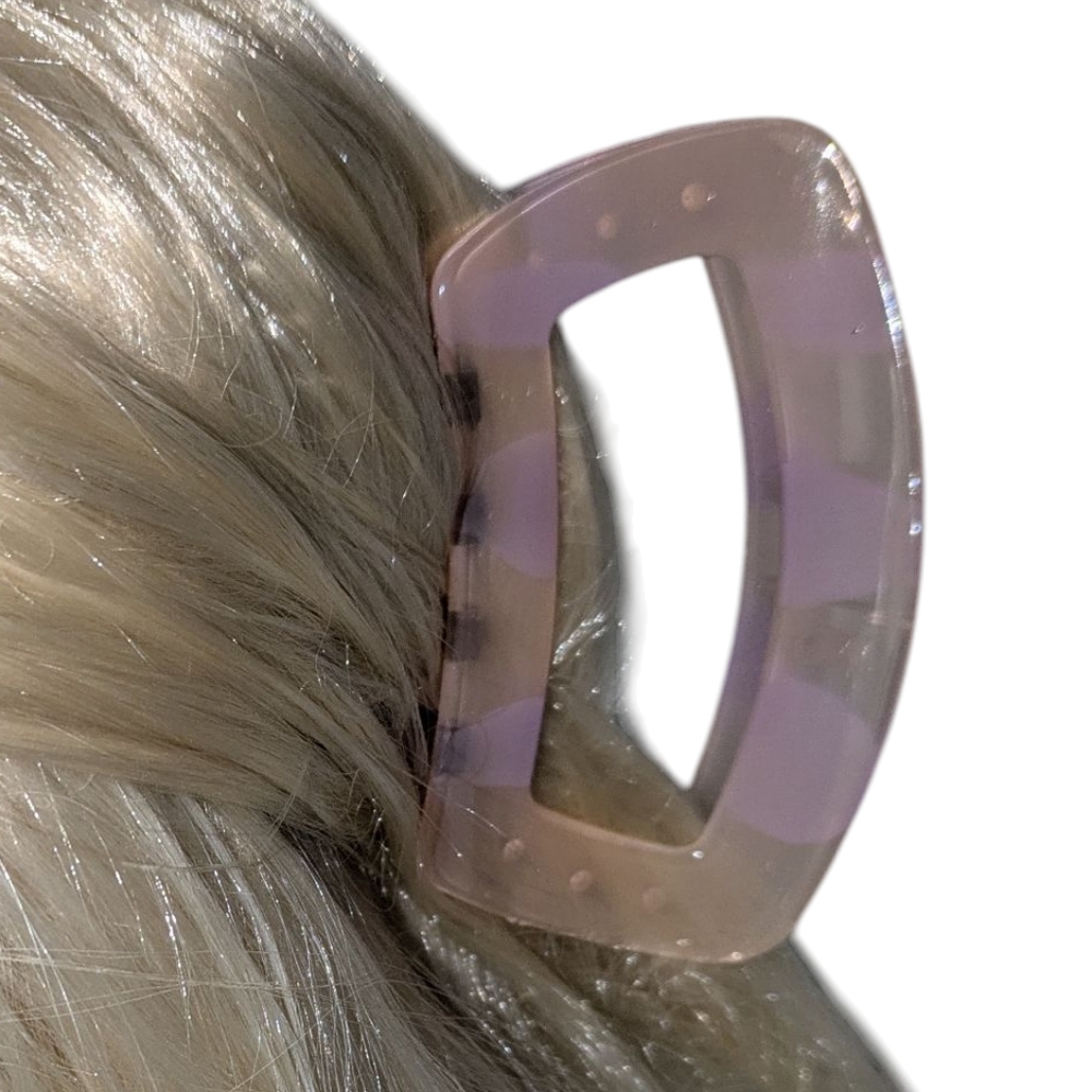 🍁 3/ $15 Boutique Claw Hair Clip